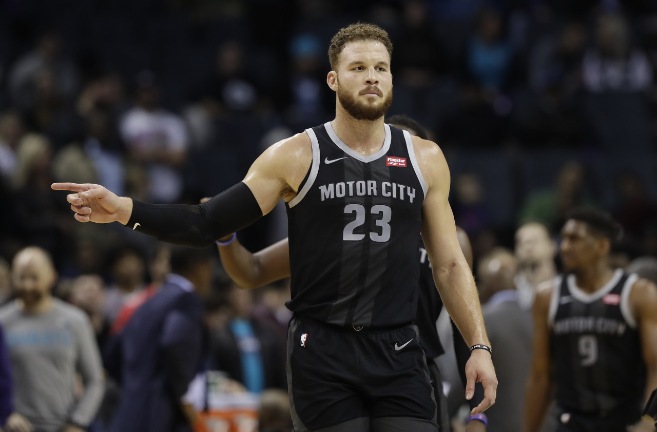 包含老鹰队突破困境，拿下关键胜利的词条