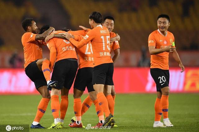 关于深圳佳兆业击败重庆斯威，冲击亚洲杯席位的信息