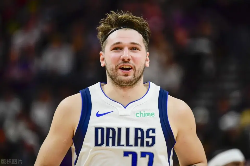 独行侠遭遇惨败，东契奇孤身奋战未能挽回颓势的简单介绍