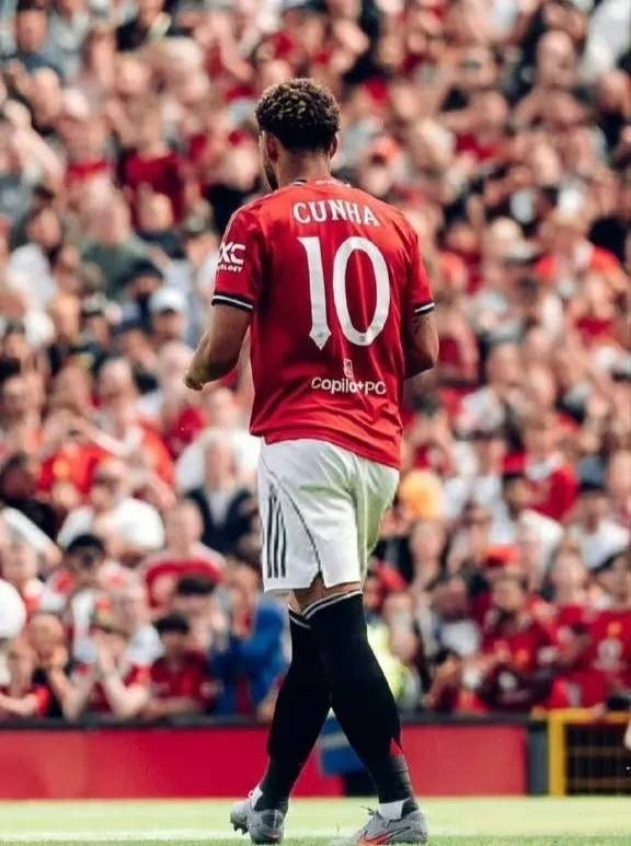 巴西球员被曼联俱乐部拒绝签约