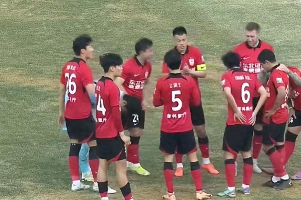 成都联赛规则解读，球迷热议战术巧妙的简单介绍