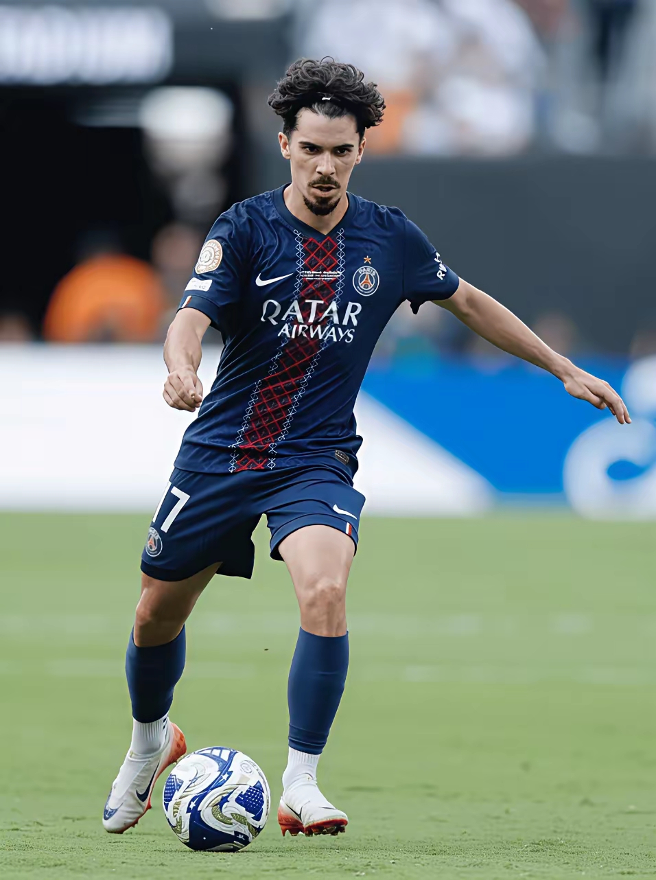 巴黎圣日耳曼中场因伤无法出战接下来比赛的简单介绍