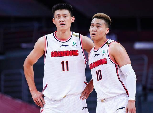 福建队大胜深圳队，引领领跑！