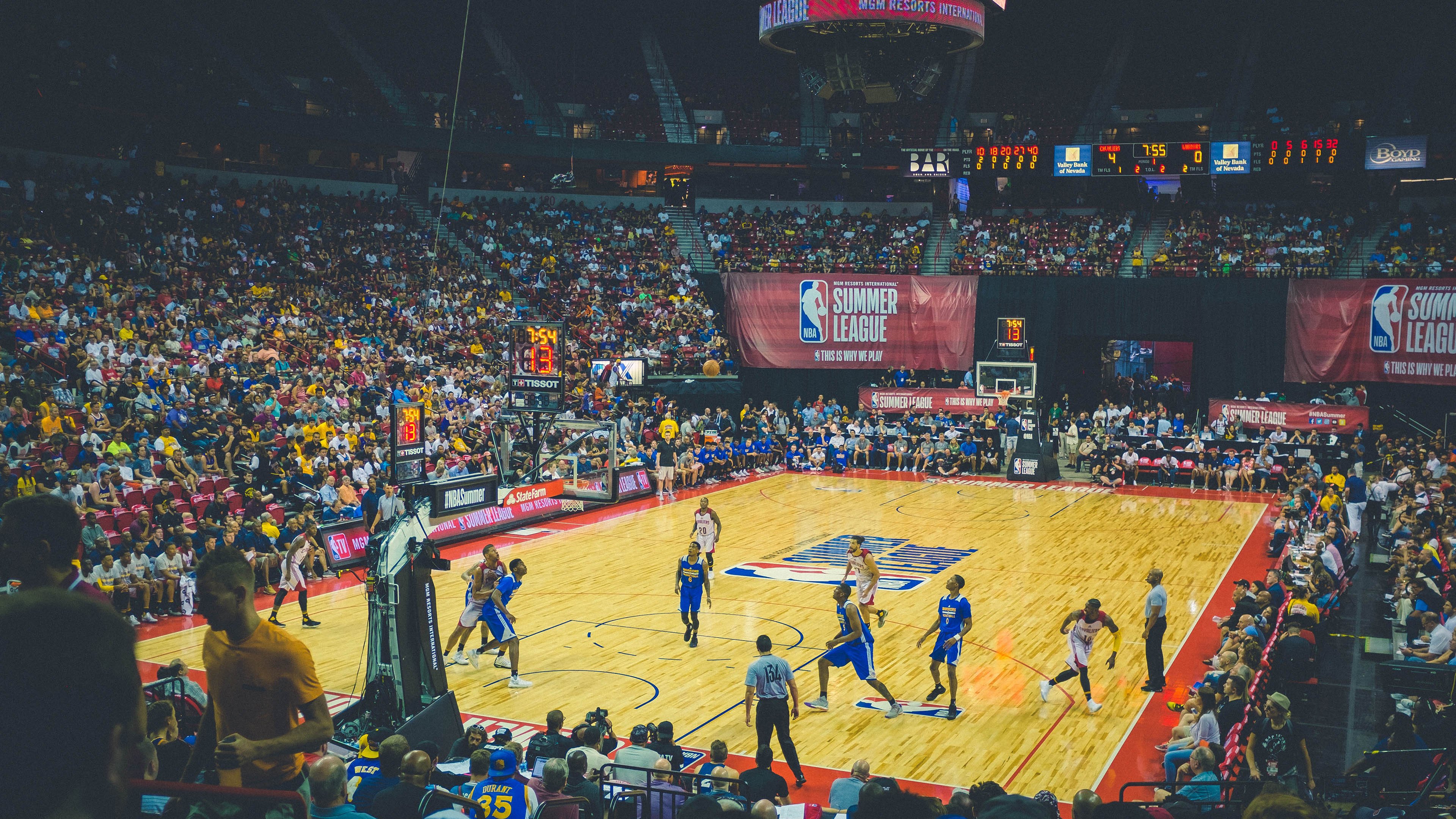 凯尔特人力克独行侠，保罗点燃赛场，老将的智慧与新星的碰撞