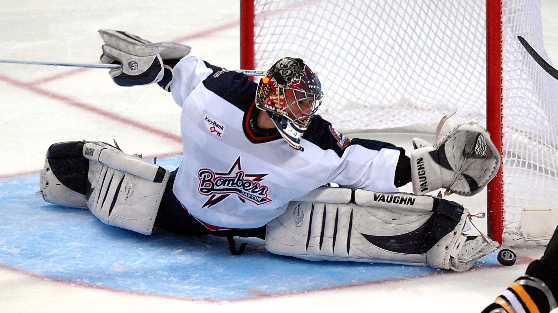 开云体育中国-贝恩化身无解利刃，黄蜂主场蛰伤森林狼